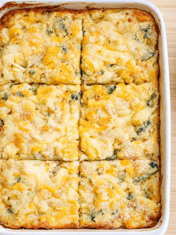 broccoli and macaroni cheese bake in a dish