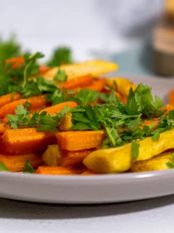 honey roasted parsnips and carrots with parsley